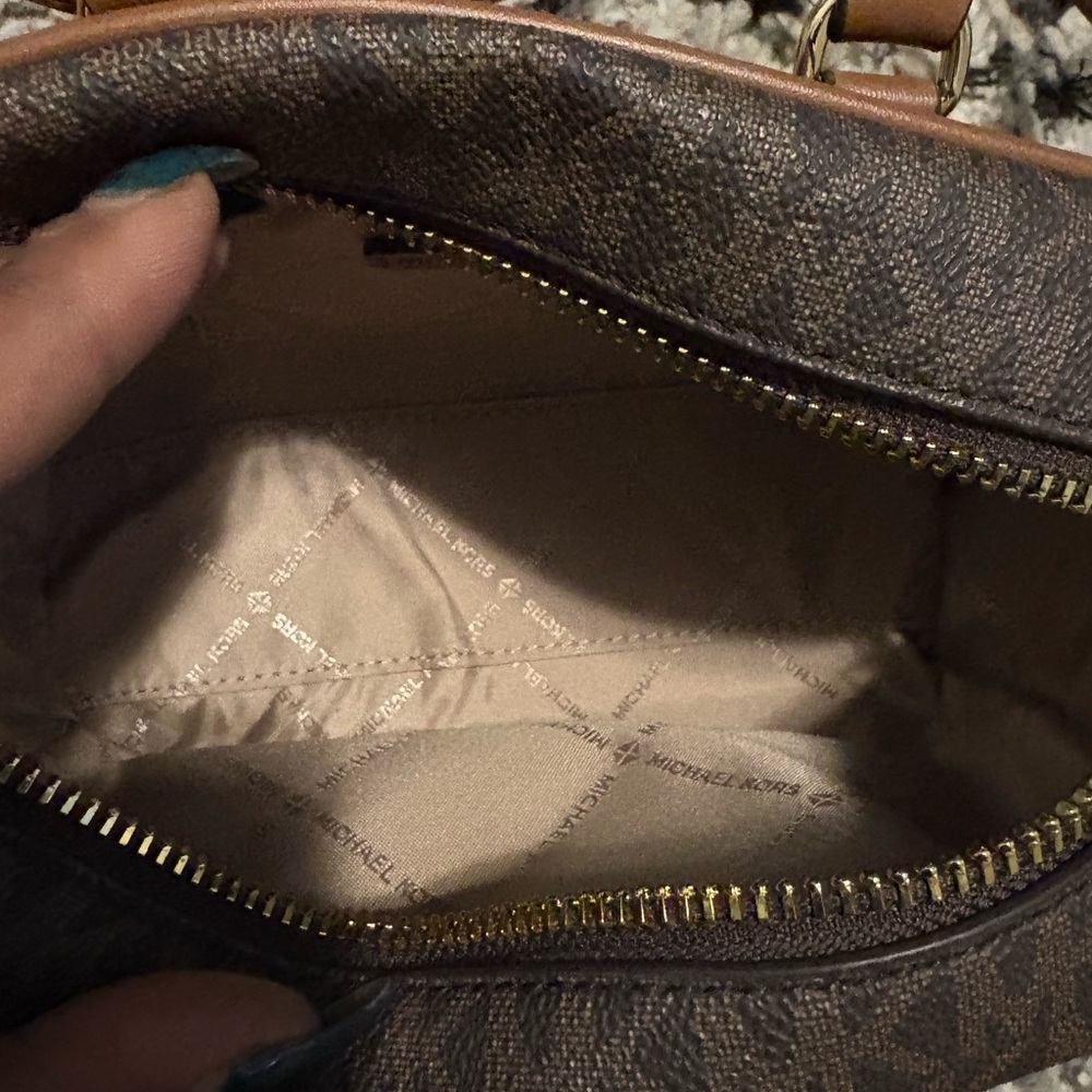 Hey Sugas! Michael Kors Signature Brown and Tan Satchel - Picture 5 of 5